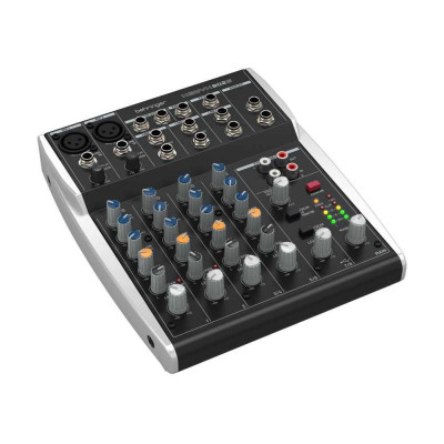 Микшерный пульт BEHRINGER XENYX 802S