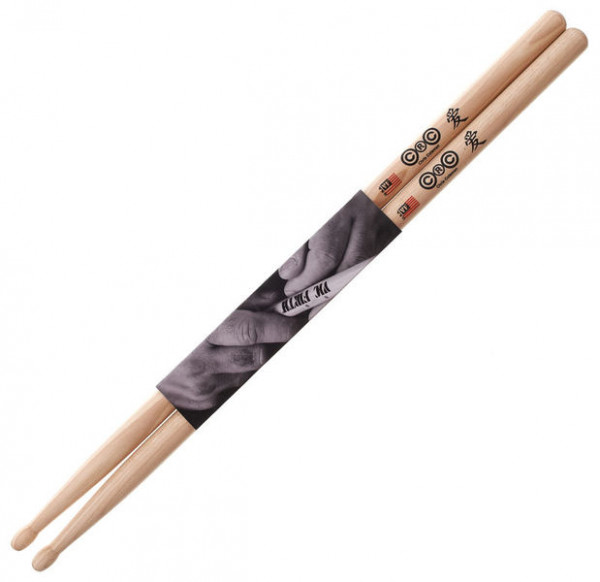 VIC FIRTH SCOL Signature Series -- Chris Coleman барабанные палочки, орех, деревянный наконечник