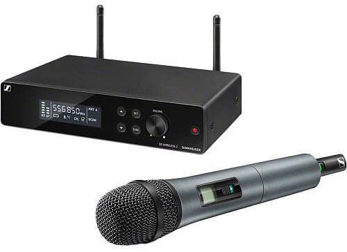 SENNHEISER XSW 2-835-A радиосистема вокальная с радиомикрофоном + чехол