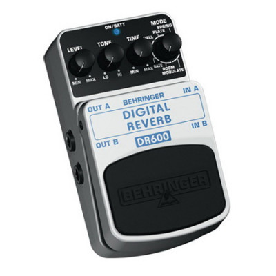 Педаль ревербирации BEHRINGER DR600 DIGITAL REVERB