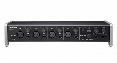 TASCAM US-4x4 USB аудио интерфейс, 4 входа, 4 выхода.